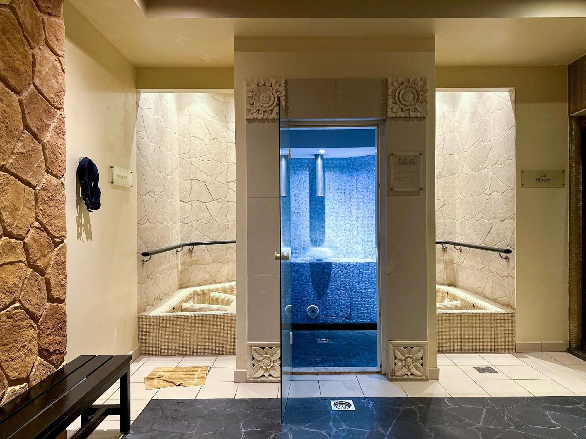 Fabulous 1 Bedroom Apartment At 5 Star Resort 두바이 외부 사진